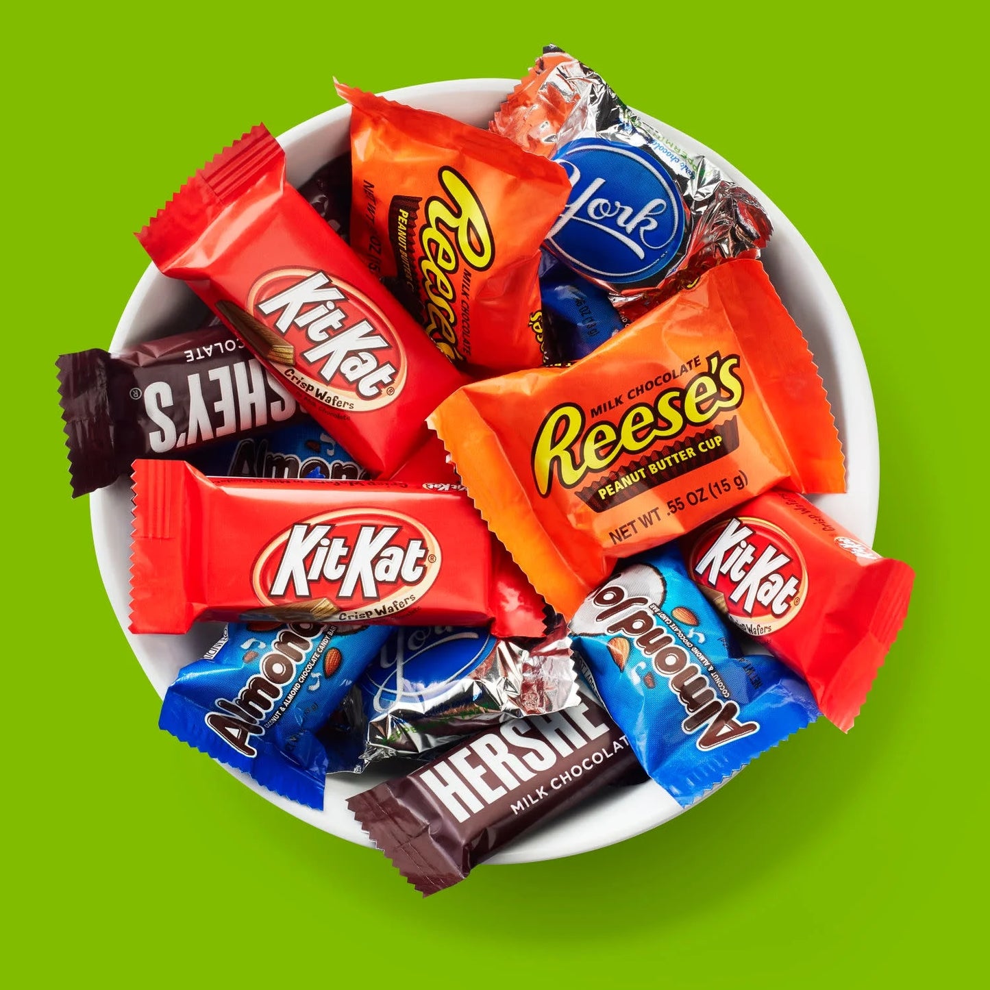 Hershey Assorted Chocolate Flavored Snack Size Candy, Party Pack 33.43 Oz